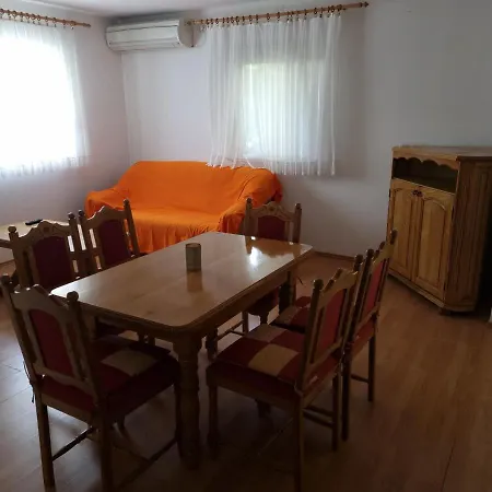 Apartments Zoretic Malinska Exterior photo